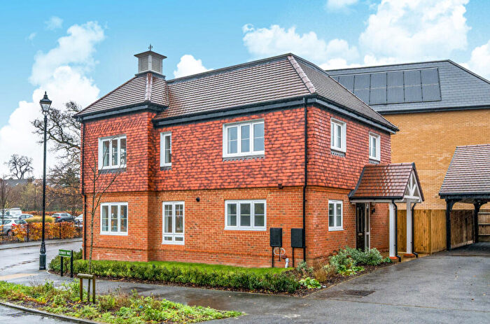 3 Bedroom Detached House For Sale In Roman Way, Beckenham, BR3