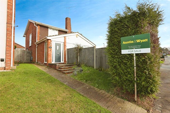 4 Bedroom Detached House For Sale In Broadwater Road, Southampton, Hampshire, SO18