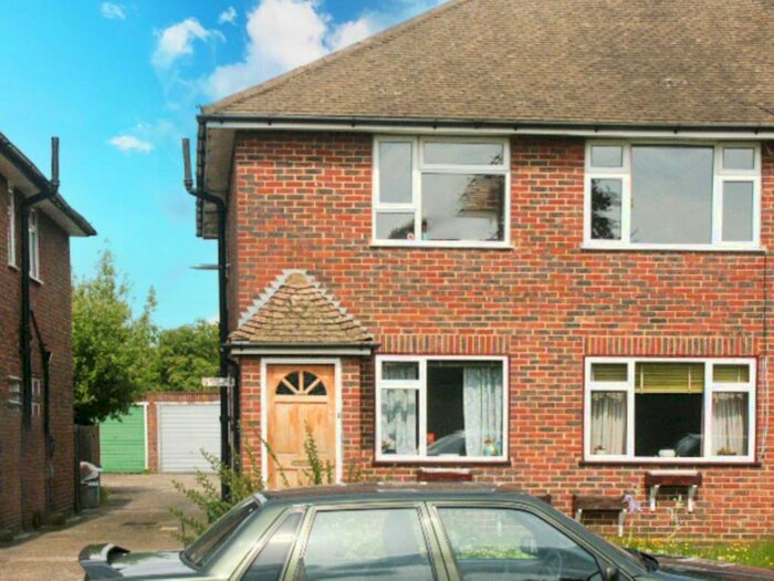 2 Bedroom Maisonette To Rent In Windsor Avenue, New Malden, KT3