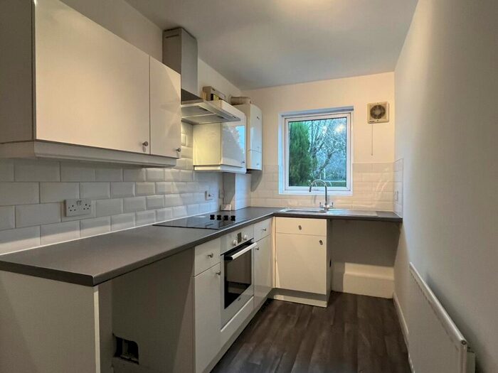 2 Bedroom House To Rent In Wharfe Close, Uttoxeter, ST14