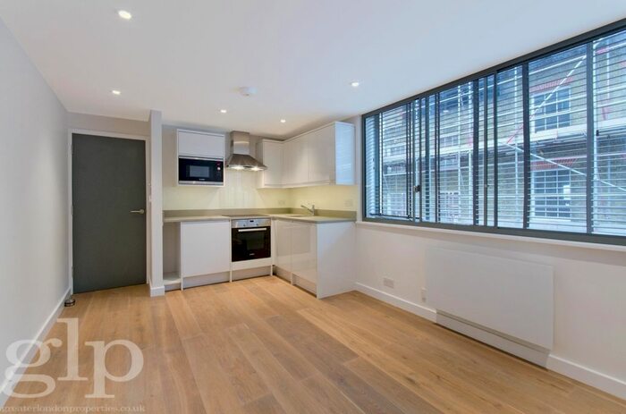 2 Bedroom Flat To Rent In Wellington Court, Shelton Street, WC2H