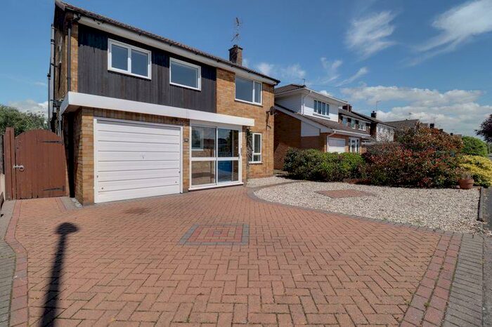 3 Bedroom Detached House To Rent In Porlock Avenue, Baswich, Stafford, ST17