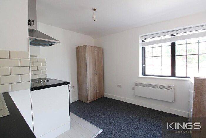1 Bedroom Flat To Rent In Rockstone Lane, Southampton, SO14
