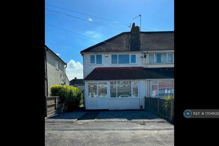 3 Bedroom Semi-Detached House To Rent In Worthing Road, Bristol, BS34