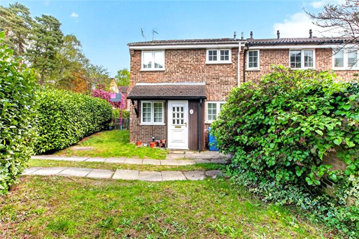 1 Bedroom Terraced House For Sale In Crofton Close, Forest Park, Bracknell, Berkshire, RG12