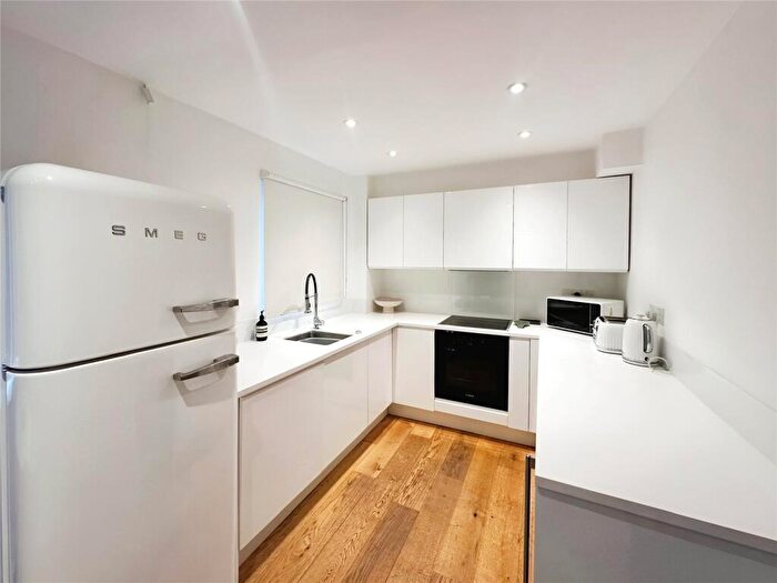 2 Bedroom Flat To Rent In Autumn Drive, Sutton, SM2