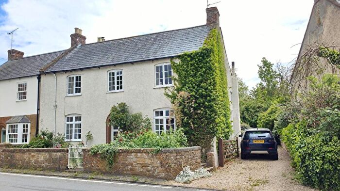 4 Bedroom Semi-Detached House For Sale In Longford Road, Thornford, Sherborne, DT9
