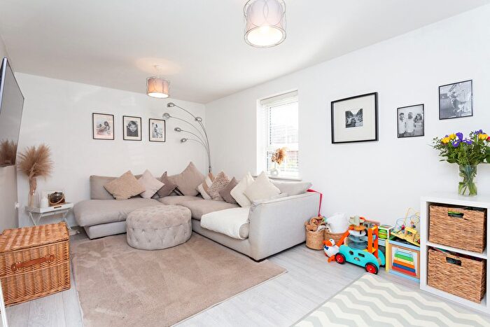 3 Bedroom Semi-Detached House For Sale In Clansman Road, Fulwood, PR2