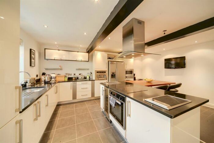 2 Bedroom Terraced House To Rent In Poplar Terrace, Reedsholme, Rossendale, BB4