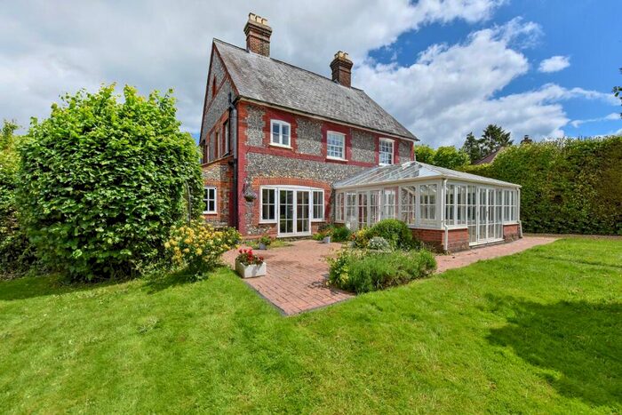 4 Bedroom Detached House To Rent In The Row, Lane End, High Wycombe, Buckinghamshire, HP14