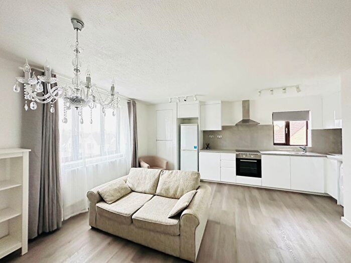 1 Bedroom Flat To Rent In Amsterdam Road, London, E14