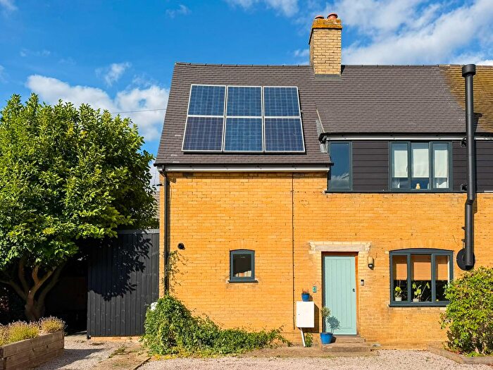 2 Bedroom Semi-Detached House For Sale In Cootes Lane, Fen Drayton, CB24