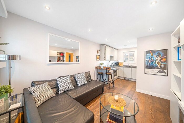 1 Bedroom Flat For Sale In Cubitt Terrace, London, SW4