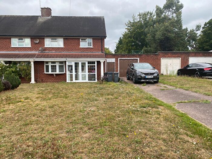 3 Bedroom Semi-detached House To Rent In Weeford Drive, Birmingham, B20
