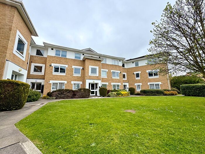 2 Bedroom Flat To Rent In Grange Court, Chelmsford, Essex, CM2