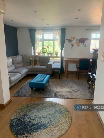 1 Bedroom Flat To Rent In Sopwith Avenue, Chessington, KT9