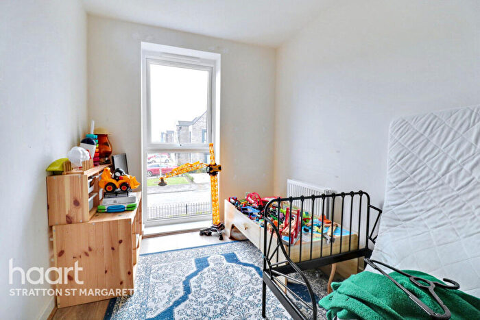 2 Bedroom Apartment For Sale In Smiths Lane, Stratton St Margaret, SN3