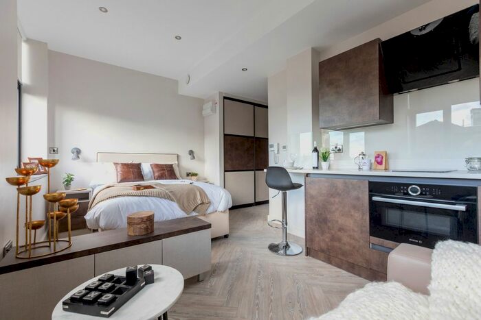 1 Bedroom Flat To Rent In Little Lever Street, Manchester, M1