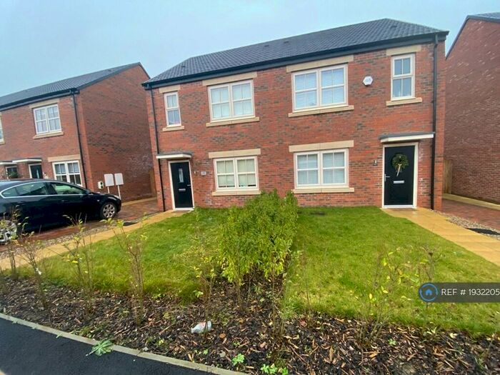 3 Bedroom Semi-Detached House To Rent In Aspen Avenue, Newcastle Upon Tyne, NE15