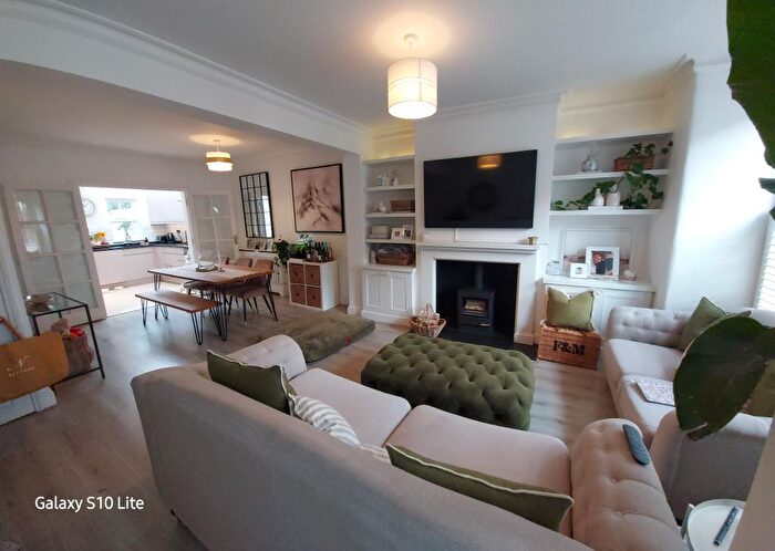 3 Bedroom Terraced House To Rent In Geraldine Road, London, W4