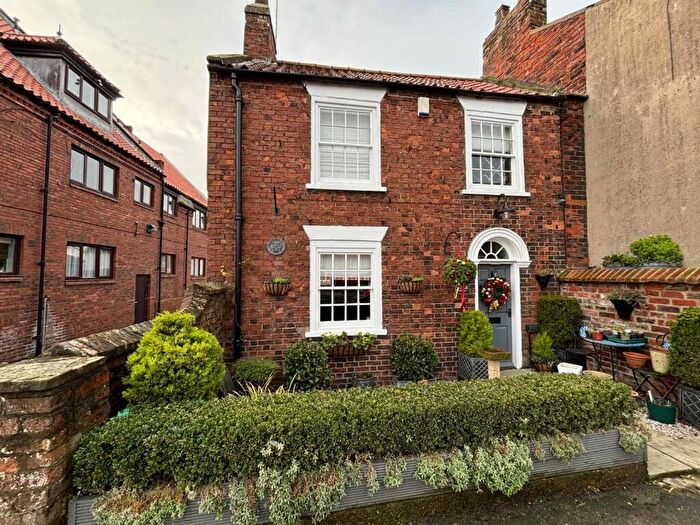 2 Bedroom Detached House For Sale In Southgate, Hornsea, HU18