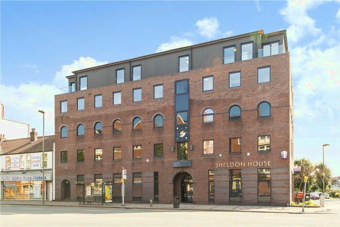 Studio To Rent In High Road, Finchley, N12