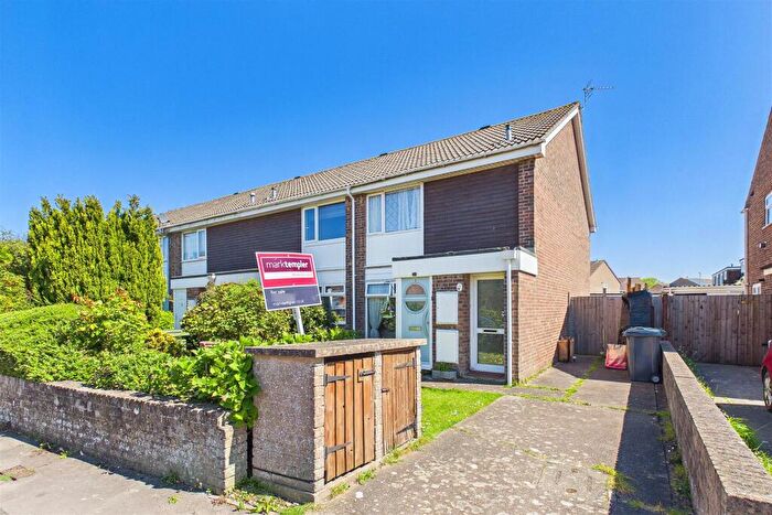 1 Bedroom Flat For Sale In Yeolands Drive Area Close To Marshalls Field, BS21