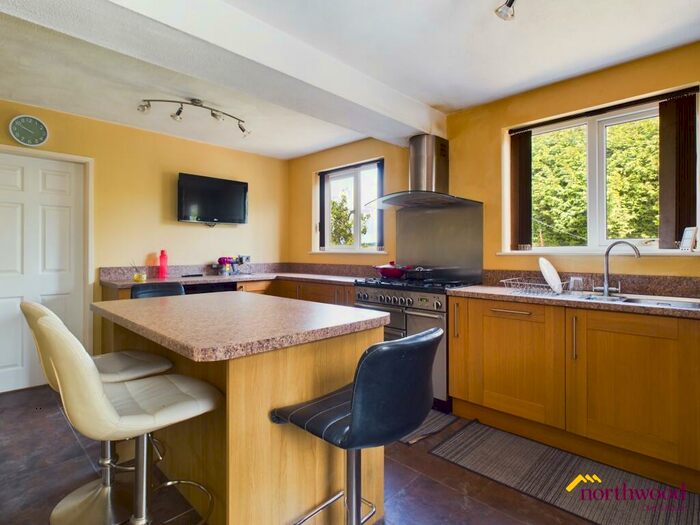 4 Bedroom Detached House To Rent In Meakin Avenue, Newcastle-under-Lyme, ST5