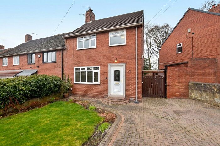 3 Bedroom End Terrace House To Rent In Ventnor Gardens, Gateshead, NE9