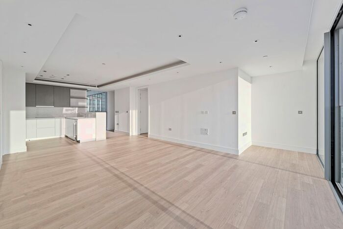2 Bedroom Flat To Rent In Carrara Tower, Bollinder Place, London, EC1V