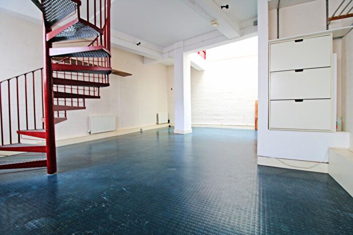 Studio To Rent In Orsman Road, London, N1