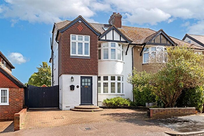 4 Bedroom Semi-Detached House For Sale In Seymour Road, St Albans, AL3