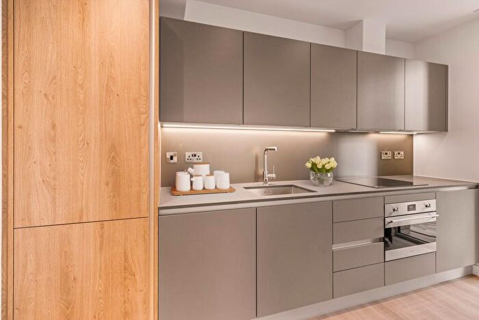 Studio To Rent In Nine Elms Lane, London, SW11