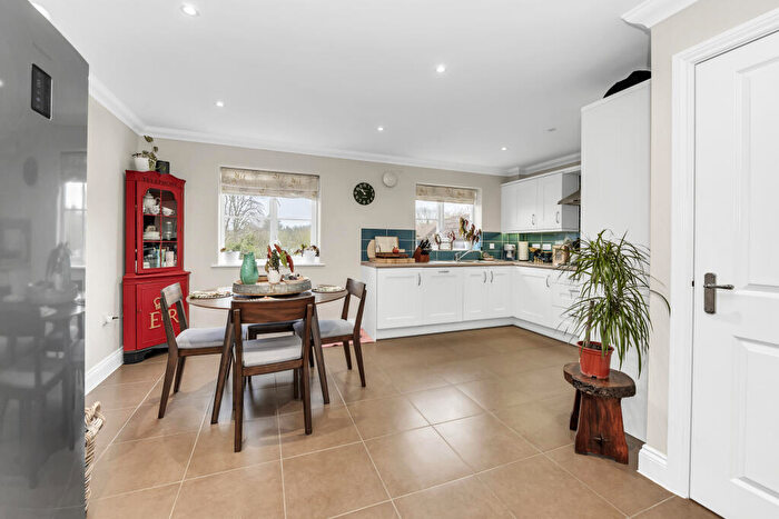 4 Bedroom Town House To Rent In East Close, Bury St Edmunds, IP33