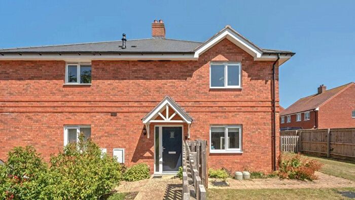 1 Bedroom Semi Detached House For Sale In Scarrots Street, Stratford-Upon-Avon, Warwickshire, CV37