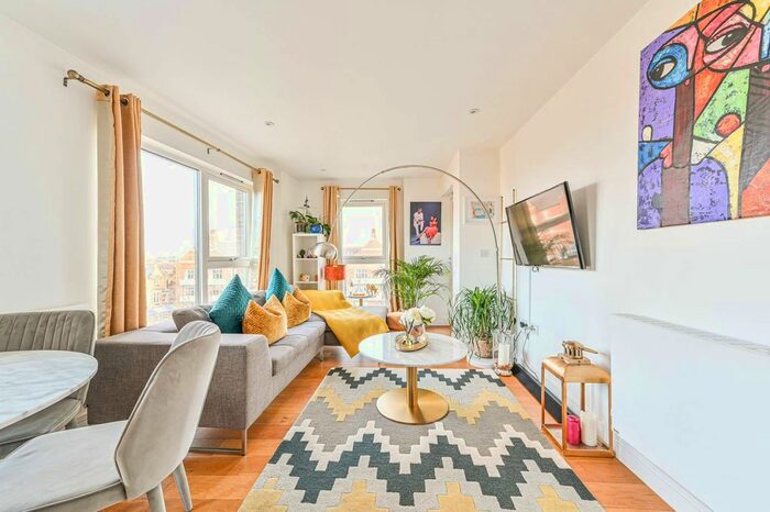 2 Bedroom Flat To Rent In Bradley Road, Abbeville Village, London, SW4