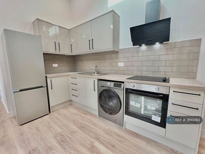 1 Bedroom Flat To Rent In High Road, London, E18