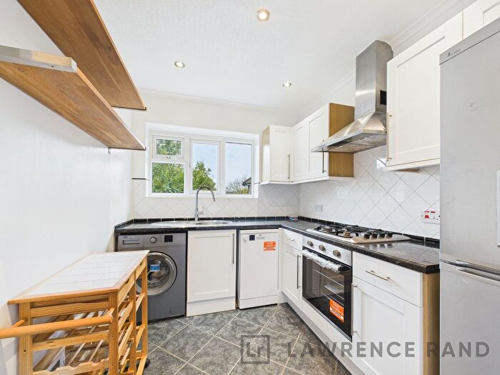 3 Bedroom Maisonette To Rent In Pembroke Road, Ruislip, HA4