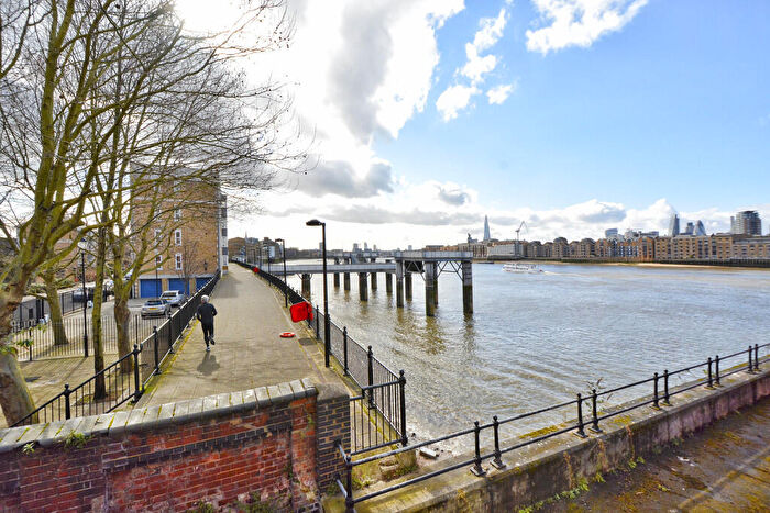 2 Bedroom Apartment To Rent In Octagon Court, Rotherhithe Street, SE16