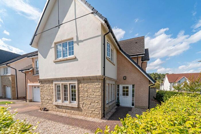5 Bedroom Detached House For Sale In West Cairn View, Murieston, Livingston, EH54