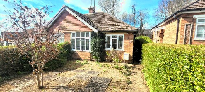2 Bedroom Semi-Detached Bungalow To Rent In Park Drive, Market Harborough, Leicestershire, LE16