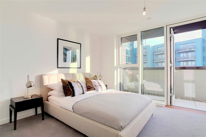 2 Bedroom Flat To Rent In Legacy Wharf, Stratford, E15