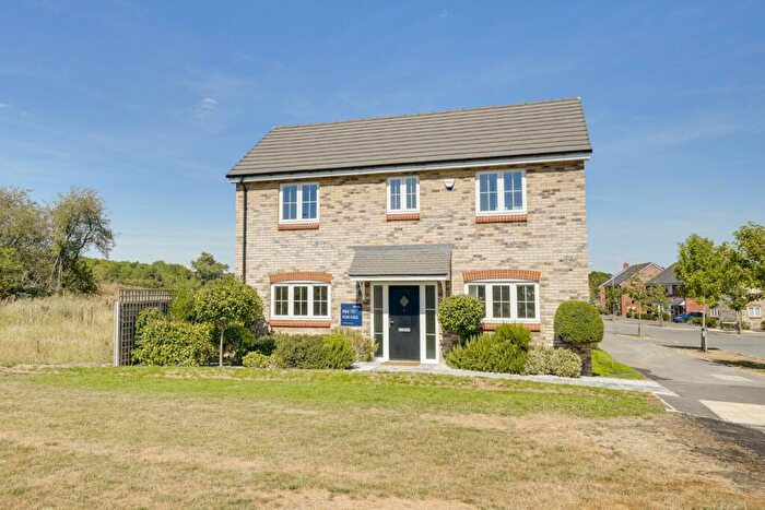 4 Bedroom Detached House For Sale In Chamberlains Bridge, Leighton Buzzard, LU7