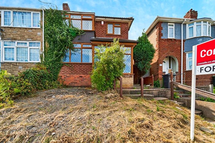 3 Bedroom Semi-detached House For Sale In Dudley Road East, Oldbury, B69