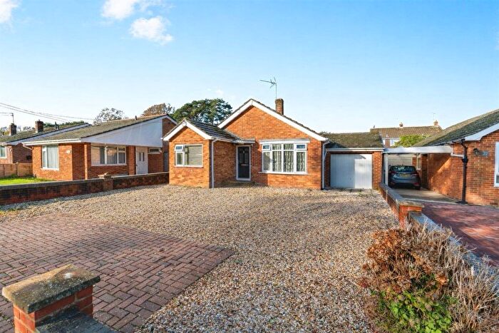 3 Bedroom Detached Bungalow For Sale In Crescent Road, North Baddesley, Southampton, SO52