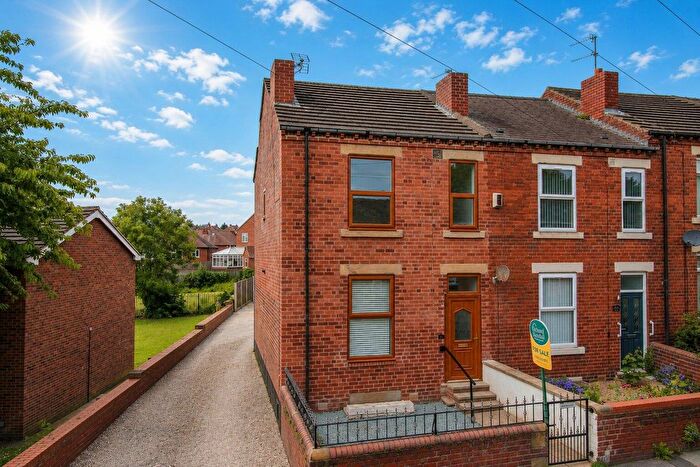3 Bedroom End Terrace House For Sale In Bolus Lane, Outwood, Wakefield, WF1