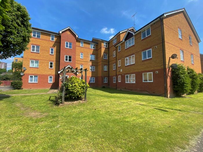 2 Bedroom Flat To Rent In Armoury Road, Deptford, SE8