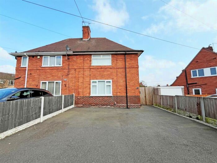 3 Bedroom Semi-Detached House To Rent In Totland Drive, Nottingham, NG8