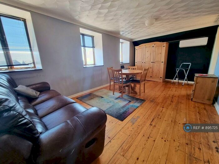 3 Bedroom Flat To Rent In Haven Hall, Boston, PE21