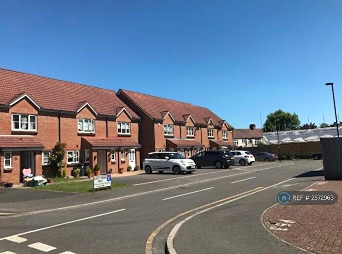 3 Bedroom Terraced House To Rent In East India Way, Croydon, CR0